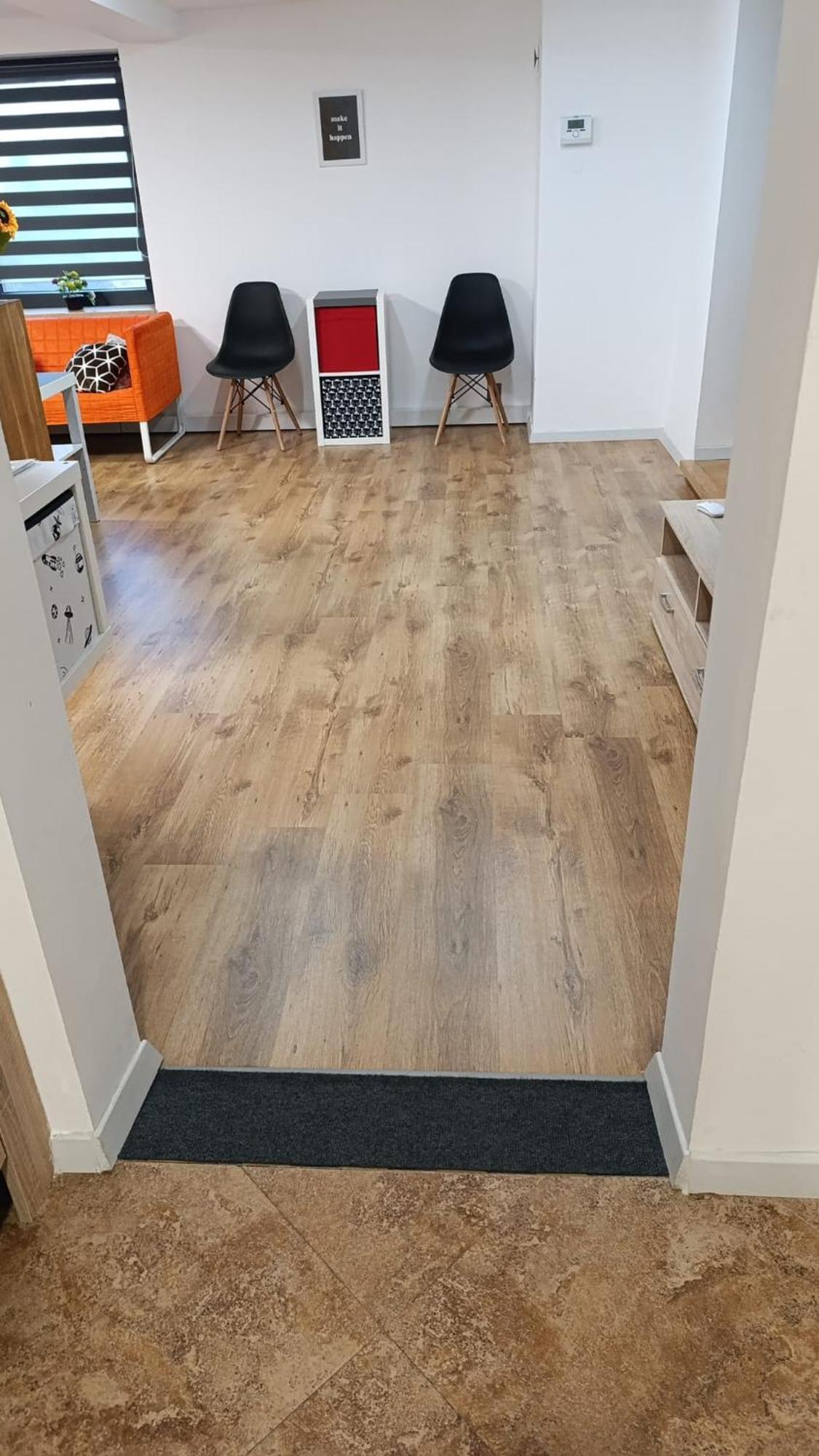 33 Apartment *
